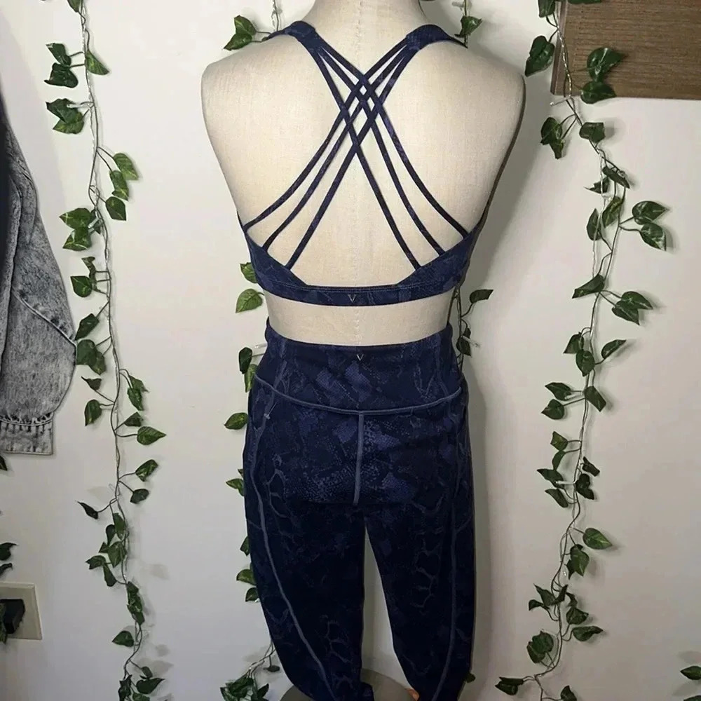 Victoria’s Secret “Flow On Point Legging & Strappy Back Sports Bra” Set - Picture 11 of 16